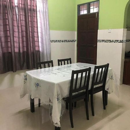 Afza Homestay Sura Free Unifi Kampong Sura Masjid Kültér fotó