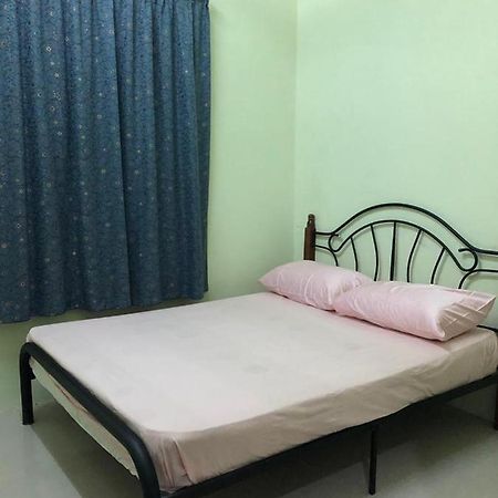 Afza Homestay Sura Free Unifi Kampong Sura Masjid Kültér fotó